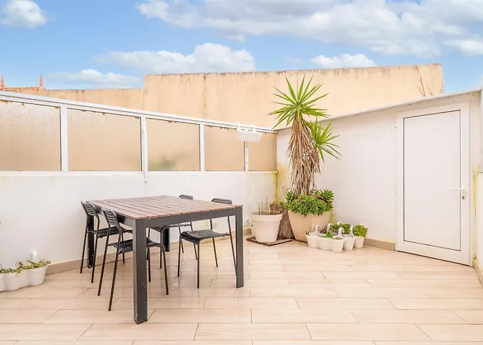 Guestready - Cosy Beachside Retreat Costa da Caparica
